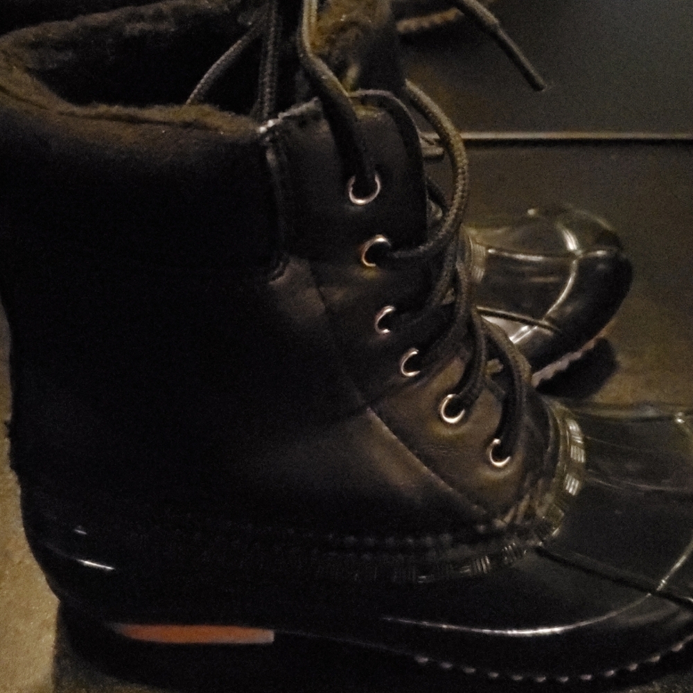 Just Fab Duck Boots Black Size 7 - Picture 3 of 8